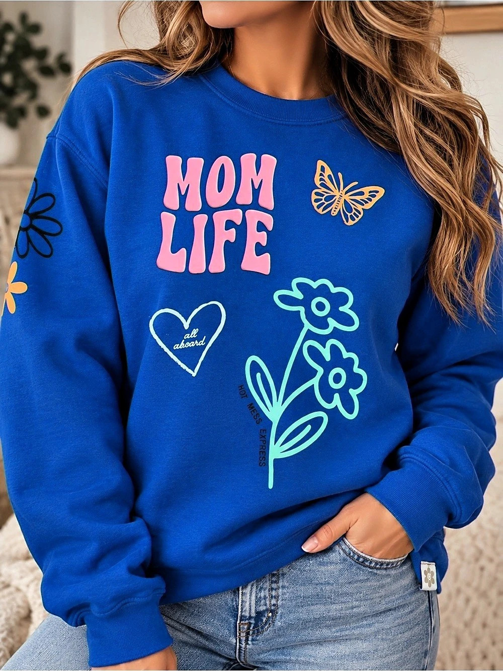 Mom Life sweatshirt Graphic Sweatshirt in Blue Like New